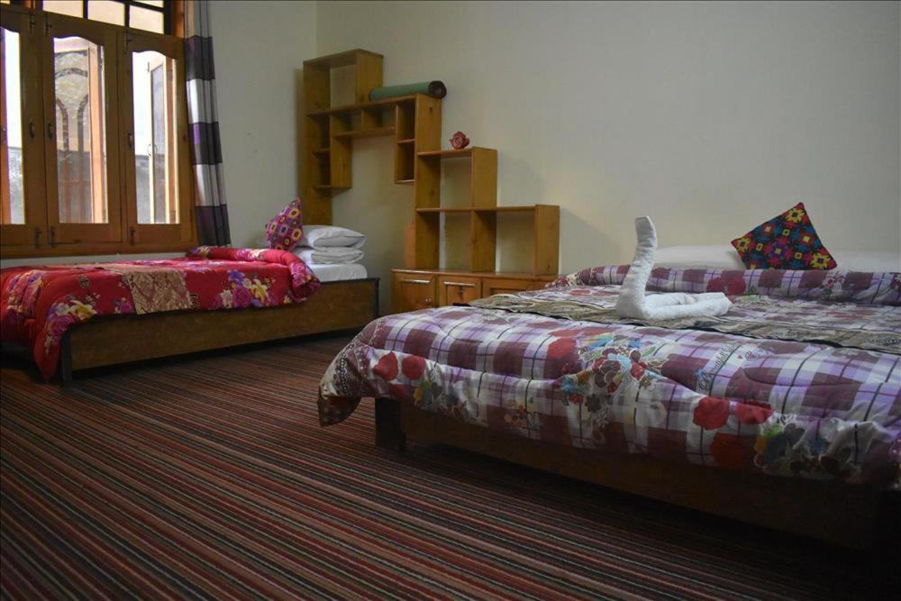 Cozy Lodge Gilgit Ngoại thất bức ảnh